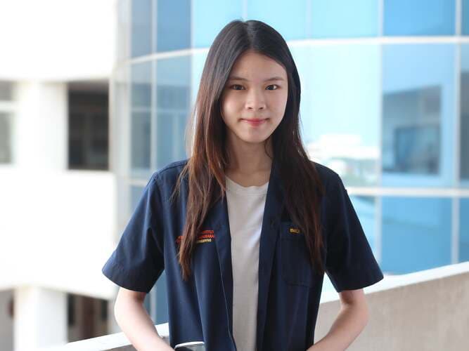 แอมีลี โจว