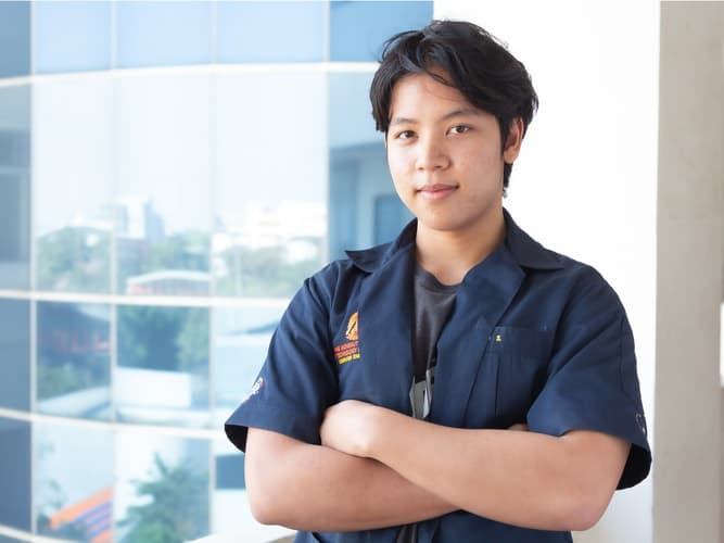 ศิวกร สุขชมทอง